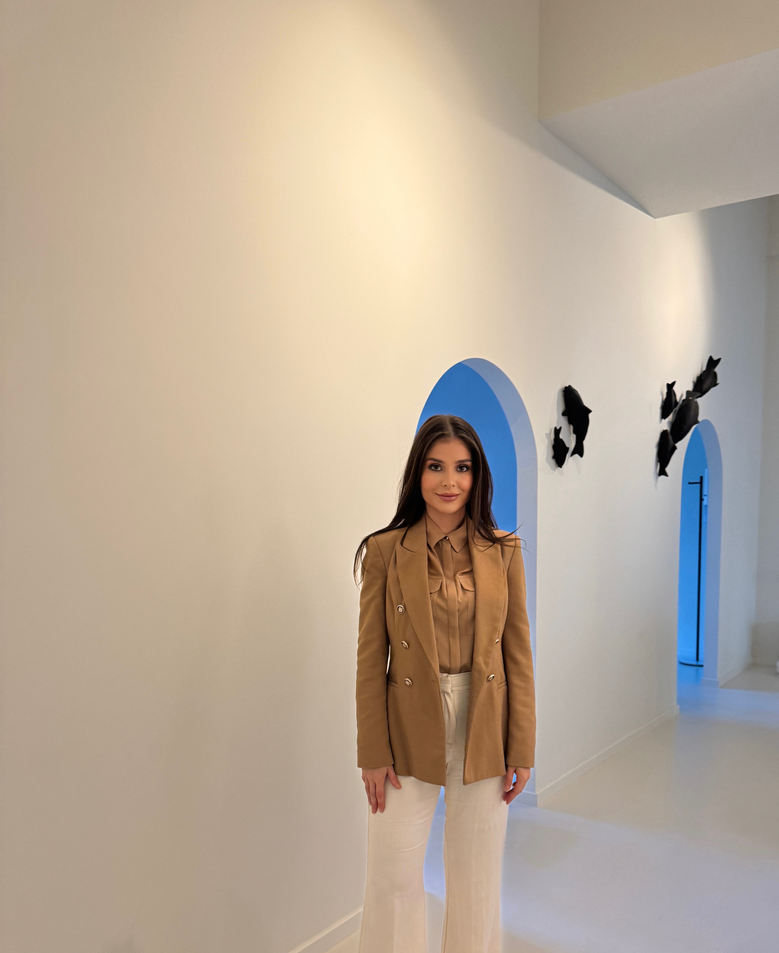 Cennet – Inhaberin von Cennet Beauté in ihrem Kosmetikstudio in Stuttgart